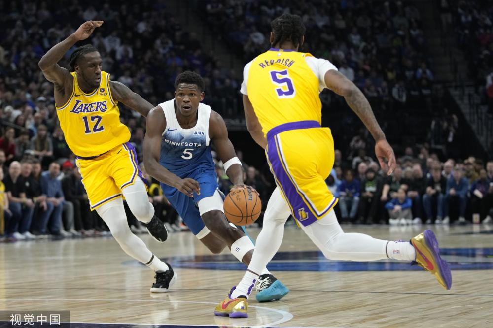 而就在此刻 而就在此刻