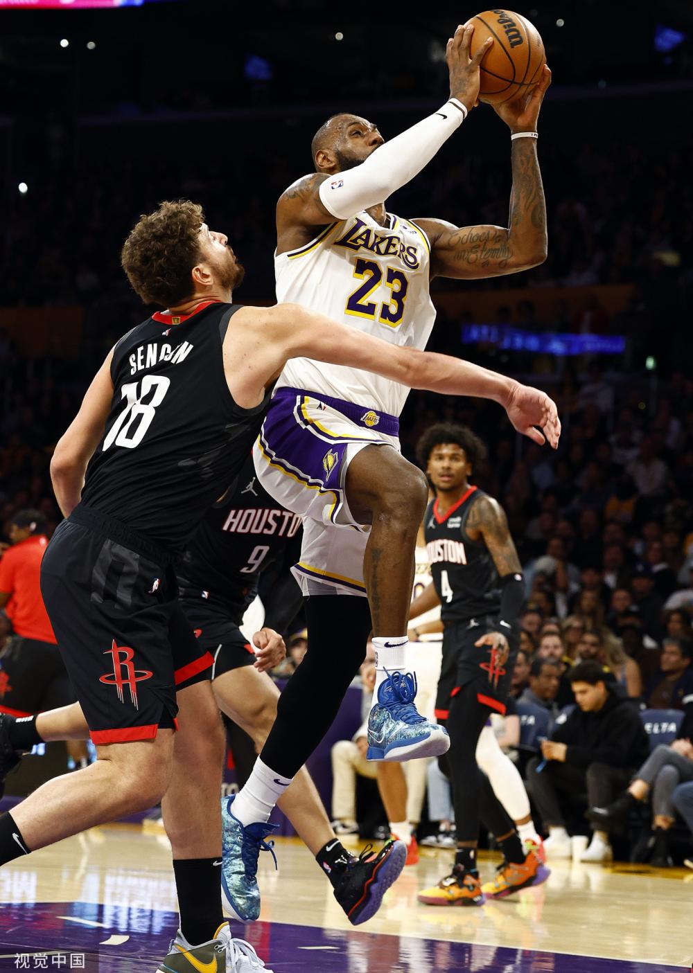 在面对对手 在面对对手