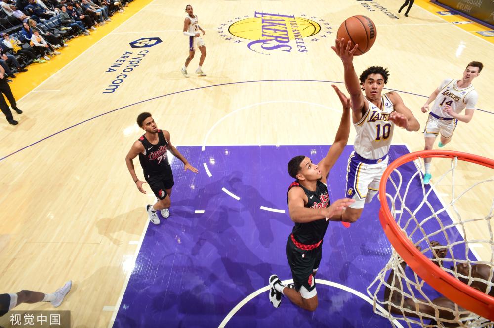 曼就展现出 曼就展现出